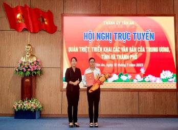 Thành ủy Tân An triển khai văn bản của Trung ương, tỉnh và thành phố