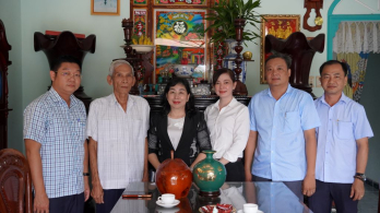 Tân Trụ thăm, tặng quà thương, bệnh binh tiêu biểu