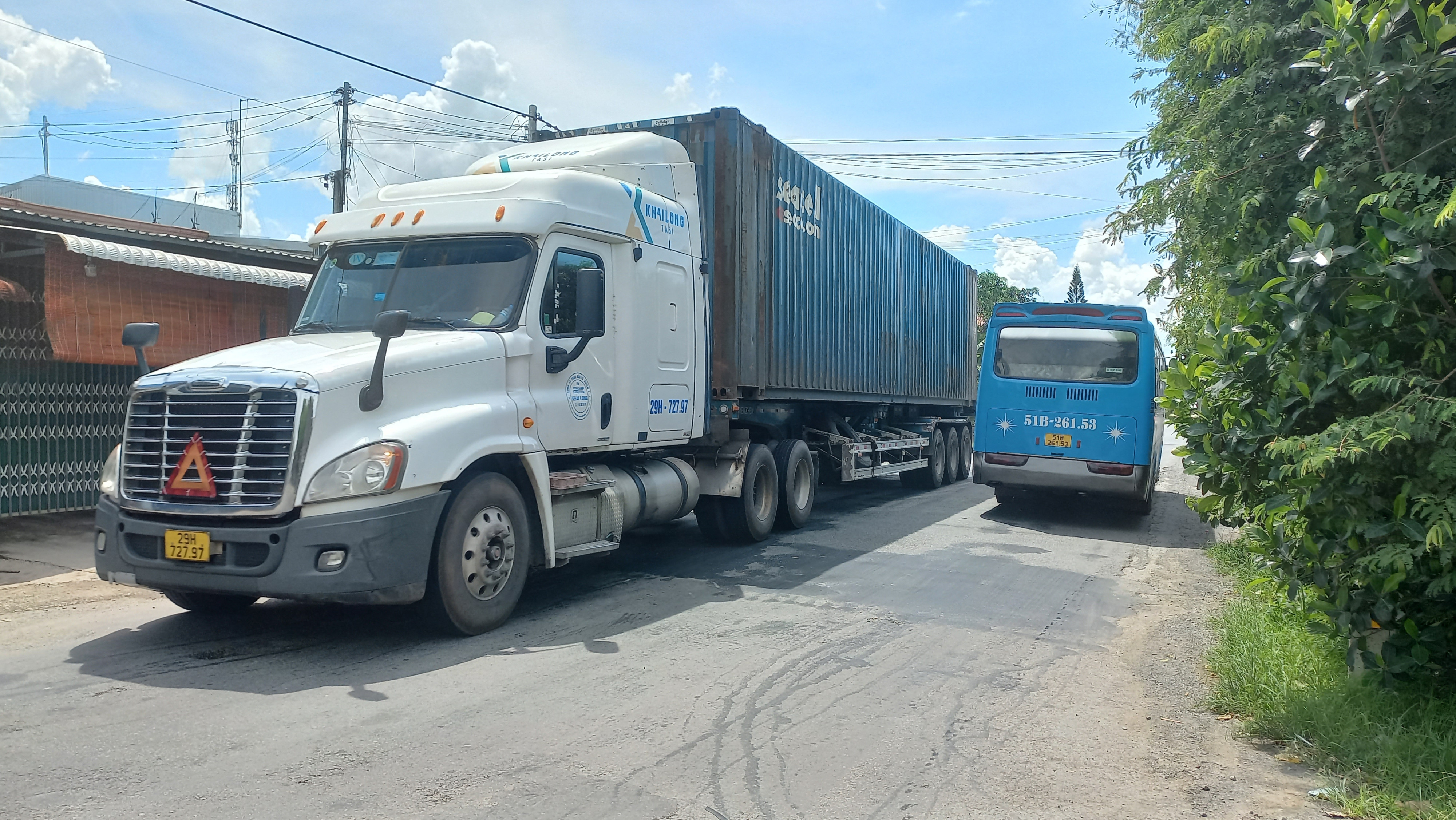 Thúc đẩy thương mại biên giới