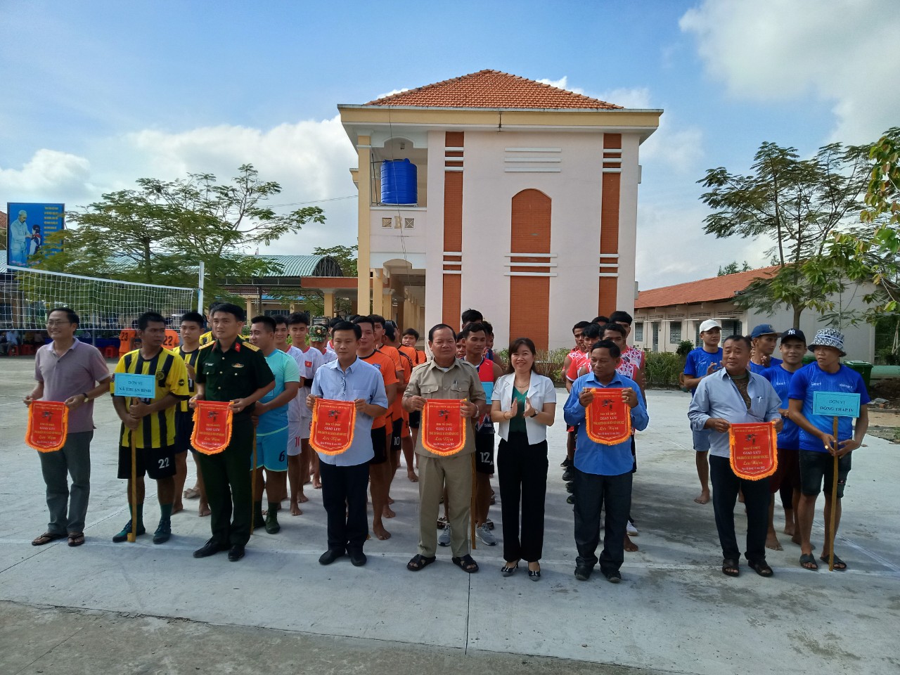 Khi người dân hai bên biên giới cùng hòa lời ca
