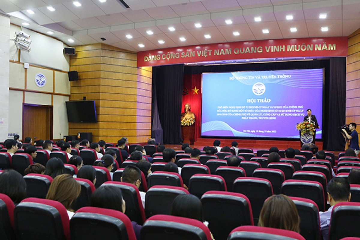 Thứ trưởng TT&TT: Phim có đường lưỡi bò loại bỏ ngay, không làm mờ hay biên tập