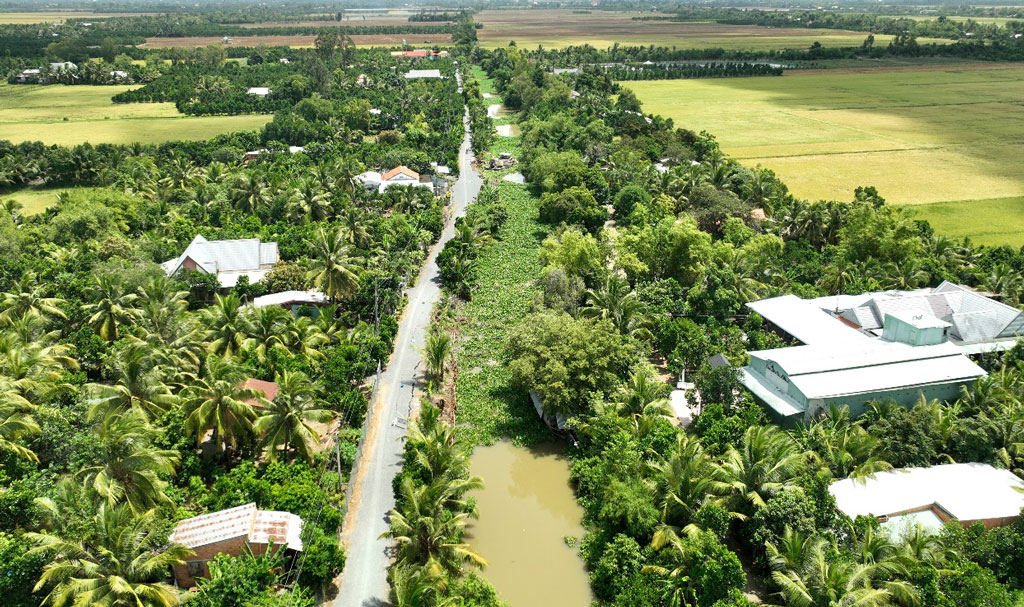 Tân Thạnh khẩn trương khắc phục sạt lở, bảo đảm an toàn cho người dân