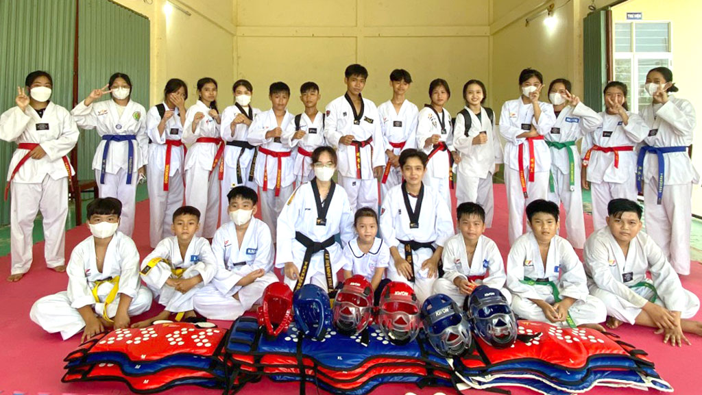 Hạt nhân tiêu biểu xây dựng văn hóa, con người Long An