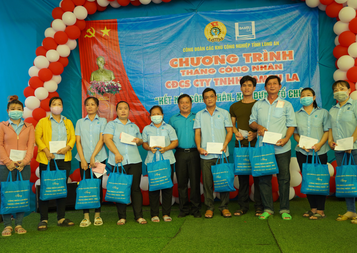 Đồng hành, chăm lo cho đoàn viên, người lao động