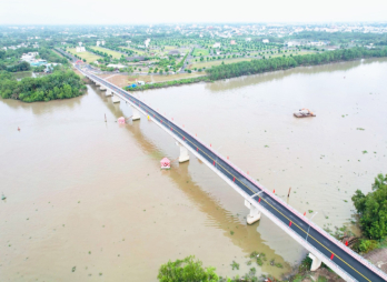 Can Giuoc Bridge is officially inaugurated