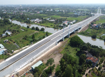 Step by step building Long An into a logistics center
