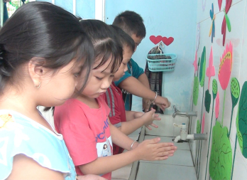 Tân Hưng chủ động phòng, chống bệnh tay - chân - miệng cho học sinh Tân Hưng chủ động phòng, chống bệnh tay - chân - miệng cho học sinh