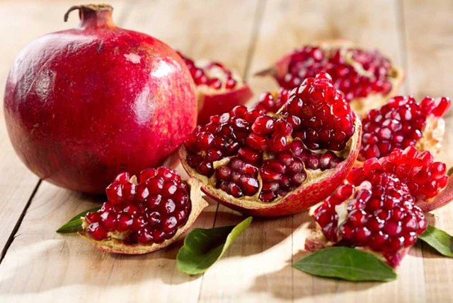 Các loại trái cây đều giàu chất chống oxy hóa và lựu cũng vậy. Ảnh Shutterstock