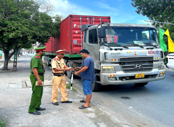 Sau một tháng cao điểm xử lý xe khách, xe container vi phạm