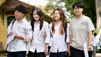 Trẻ vào tuổi 'nổi loạn', cha mẹ làm gì?