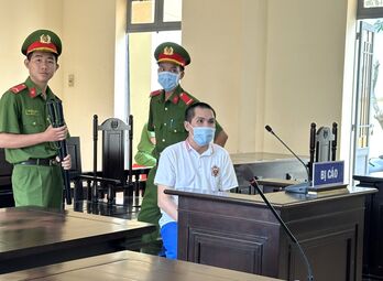 Giao nộp ma túy vì sợ hút tiếp sẽ nghiện
