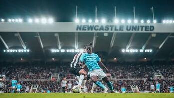 Man City nếm 'trái đắng,