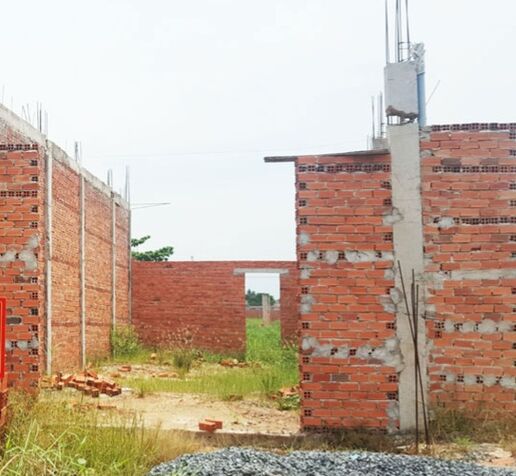 3 dãy nhà liền kề có nhiều sai phạm ở xã Long Khê, huyện Cần Đước