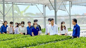 Phát huy sinh viên 5 tốt sau tuyên dương