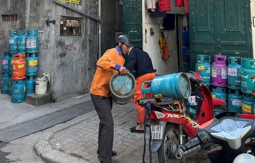 Giá gas bán lẻ trong nước tăng khoảng 20.000 đồng mỗi bình