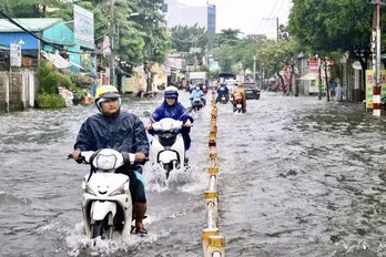 Thời tiết hôm nay 3/10: Miền Nam, TP.HCM vẫn mưa diện rộng