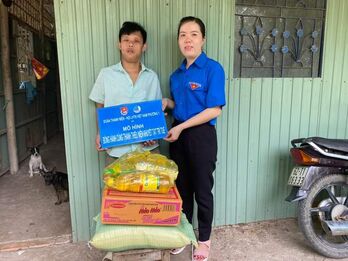 Đoàn Thanh niên phường 1, thị xã Kiến Tường giúp thanh, thiếu niên yếu thế hòa nhập cộng đồng Đoàn Thanh niên phường 1, thị xã Kiến Tường giúp thanh, thiếu niên yếu thế hòa nhập cộng đồng