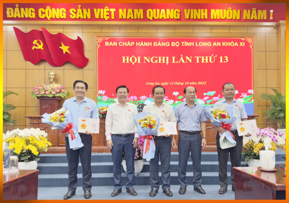 Từ ‘điểm sáng’ trong chống dịch và khôi phục kinh tế, Long An ngày càng bản lĩnh để vươn lên mạnh mẽ hơn