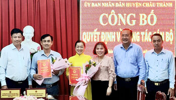 Châu Thành công bố các quyết định về công tác cán bộ