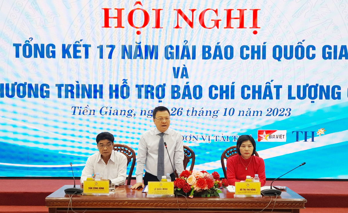 Hội nghị là dịp để đánh giá kết quả đạt được qua 17 năm tổ chức Giải Báo chí Quốc gia, cũng như những khó khăn, vướng mắc trong quá trình tổ chức giải