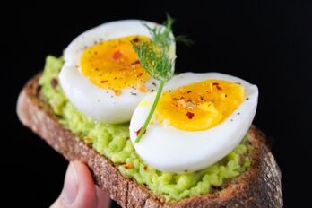 Ngày mới với tin tức sức khỏe: Mắc bệnh gì nên hạn chế ăn trứng?