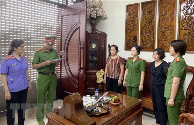 Lạng Sơn: Bắt tạm giam 2 đối tượng lợi dụng chức vụ quyền hạn thu tiền thuế xây dựng cơ bản sai quy định. (Ảnh minh họa: TTXVN phát)