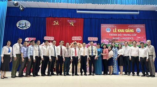Long An College opens first Logistics Vocational Intermediate class
