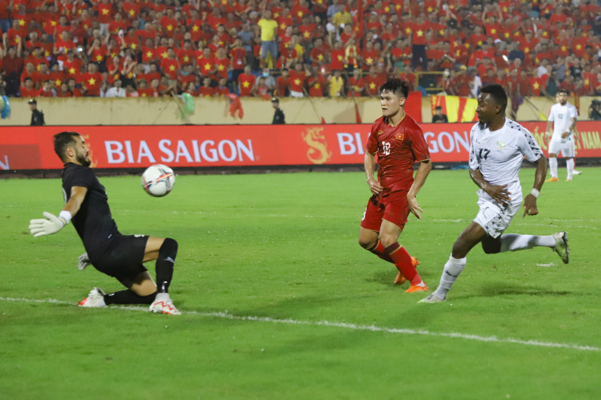 Các tiền đạo của Đội tuyển Việt Nam bỏ lỡ nhiều cơ hội ăn bàn ở những trận giao hữu đã qua. (Ảnh: Hoài Nam/Vietnam+)