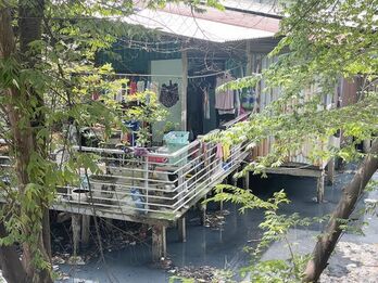 HCMC to relocate 585 houses along canals by 2025