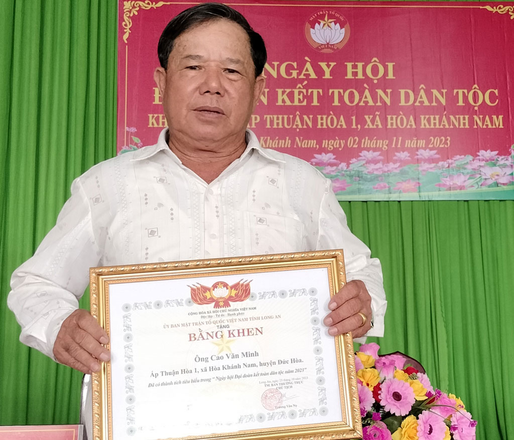Gương sáng giữa đời thường