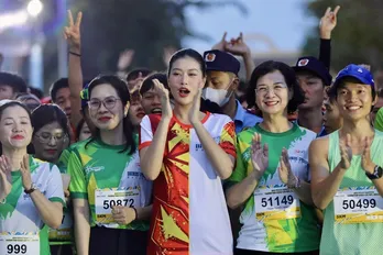 Hoa hậu Đoàn Thiên Ân chạy Giải Bình Phước marathon 2023