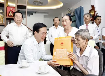 Đề xuất dành hơn 449 tỷ đồng tặng quà người có công dịp Tết Giáp Thìn 2024
