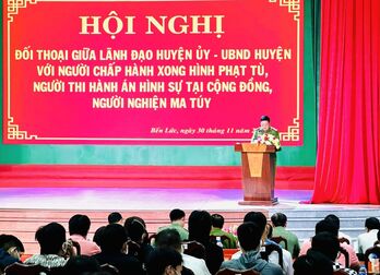 Lãnh đạo huyện Bến Lức đối thoại với người từng lầm lỗi