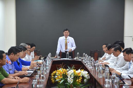 Đại biểu thảo luận góp ý nhiều nội dung cho các báo cáo, tờ trình Nghị quyết HĐND tỉnh