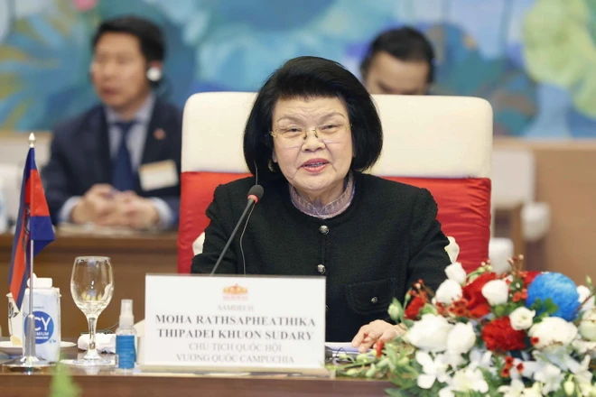 Chủ tịch Quốc hội: Việt Nam luôn là người bạn tốt, đáng tin cậy của Campuchia Chủ tịch Quốc hội Vương quốc Campuchia Samdech Khuon Sudary phát biểu. (Ảnh: Doãn Tấn/TTXVN)