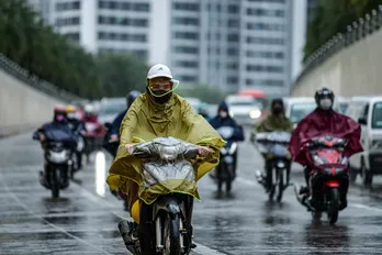 Thời tiết hôm nay 1/12: Bắc Bộ rét đậm, rét hại; Trung Bộ mưa to