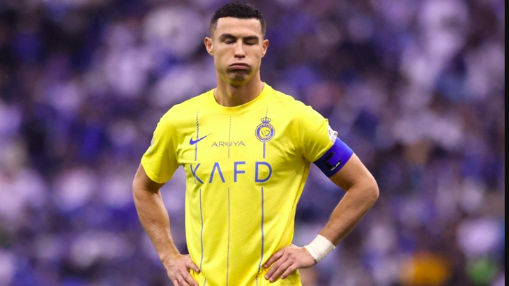 Al Nassr và Ronaldo thua đậm Al Hilal - Ảnh: REUTERS