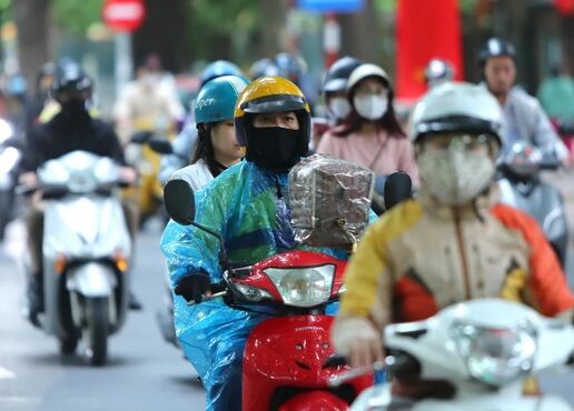 Nam Trung Bộ và Nam Bộ có mưa dông, Bắc Bộ, Bắc Trung Bộ trời tiếp tục rét