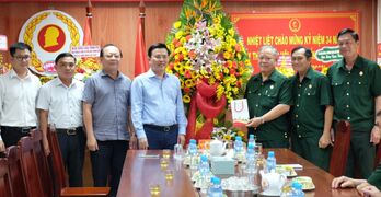 Phó Bí thư Thường trực Tỉnh ủy - Nguyễn Thanh Hải chúc mừng Hội Cựu chiến binh tỉnh
