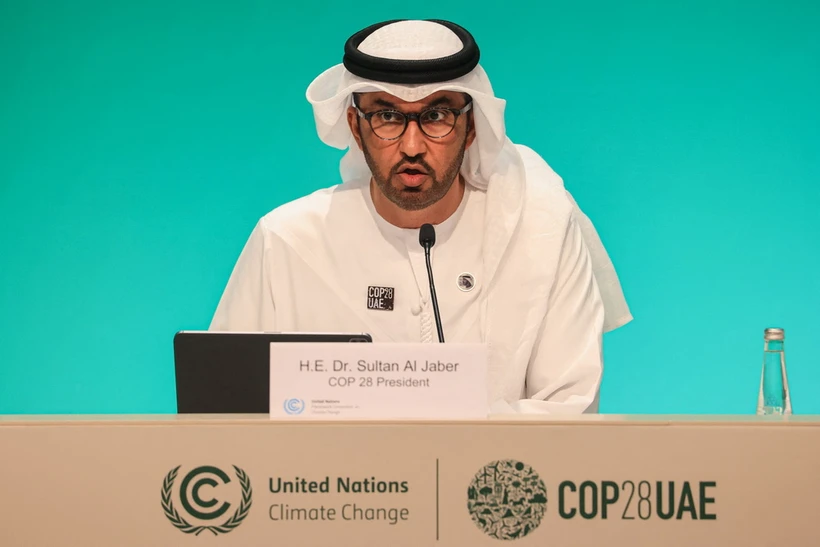 Chủ tịch COP28, ông Sultan Al Jaber phát biểu tại cuộc họp báo ở Dubai, Các Tiểu vương quốc Arab Thống nhất, ngày 4/12 vừa qua. (Ảnh: AFP/TTXVN)