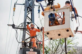 Phó thủ tướng: Tăng phân cấp, phân quyền về điều chỉnh giá điện