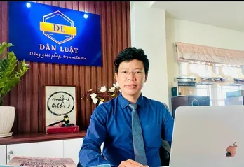 Có được trổ cửa sổ nhìn thẳng vào trong nhà hàng xóm?