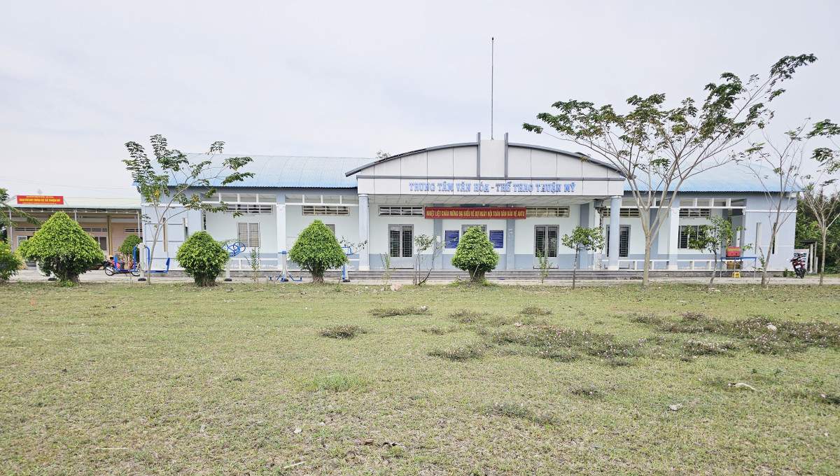 Về lại cố hương Nhạc sĩ Cao Văn Lầu Dự kiến Khu lưu niệm nhạc sĩ Cao Văn Lầu sẽ được xây dựng trong khuôn viên Trung tâm Văn hóa, Thể thao và Học tập cộng đồng xã Thuận Mỹ, huyện Châu Thành