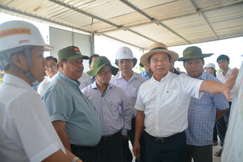 Secretary of Provincial Party Committee, Chairman of Provincial People's Council - Nguyen Van Duoc inspects key projects in Ben Luc district