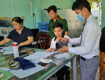 Kiến Tường: 272 thanh niên tham gia khám tuyển nghĩa vụ quân sự năm 2024 Kiến Tường: 272 thanh niên tham gia khám tuyển nghĩa vụ quân sự năm 2024