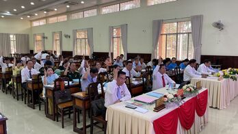 Kỳ họp thứ 10 HĐND huyện Tân Hưng khóa VI thông qua 10 nghị quyết Kỳ họp thứ 10 HĐND huyện Tân Hưng khóa VI thông qua 10 nghị quyết