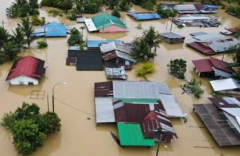 Flood forces over 6,500 people in eastern Malaysia to evacuate