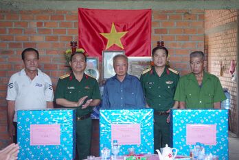 Tổng cục Chính trị Quân đội Nhân dân Việt Nam trao tặng 3 căn nhà tình nghĩa tại Long An