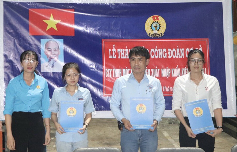 Xây dựng tổ chức Công đoàn lớn mạnh