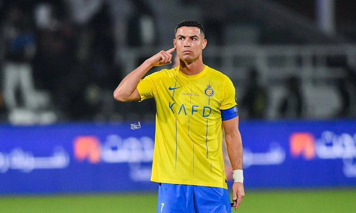 Ronaldo trong màu áo Al-Nassr - Ảnh: REUTERS
